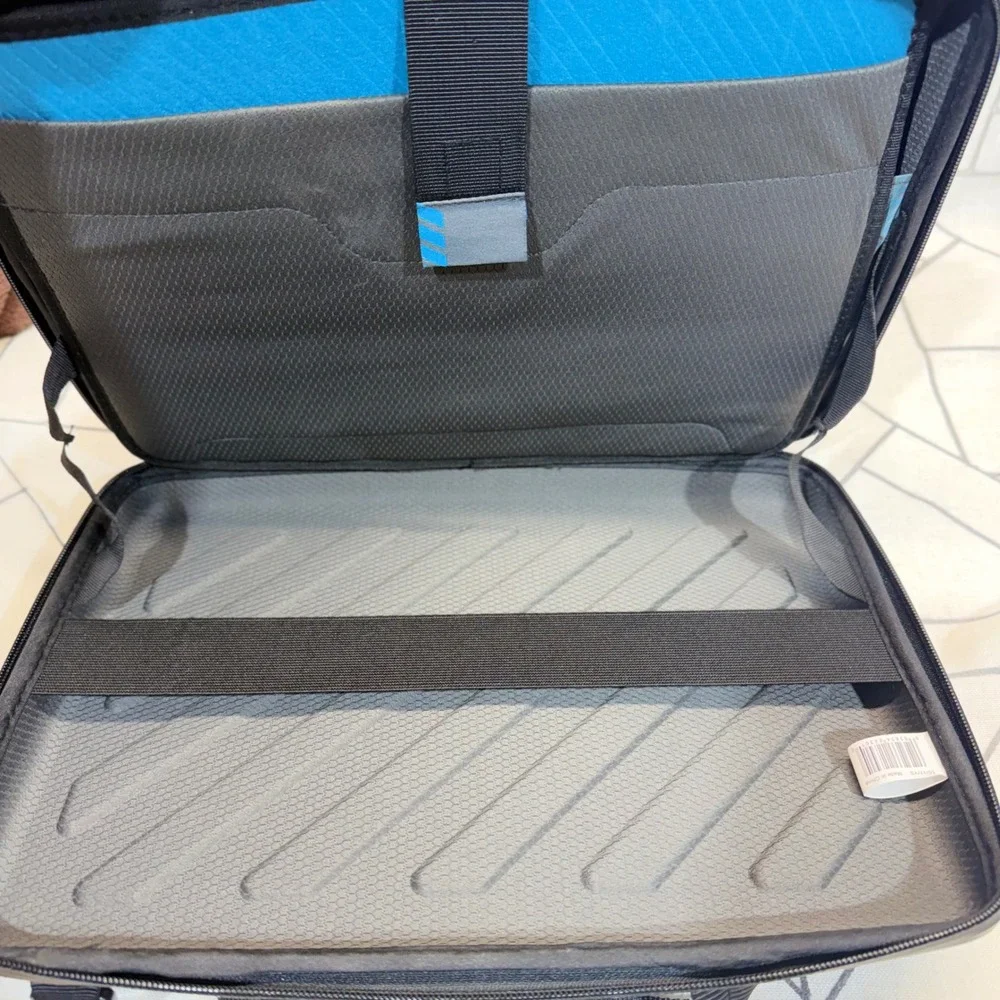 Thule Gauntlet3.0 MacBook Pro 13 Attache Rugged Hard Shell Sleeve Case TGSE-2253